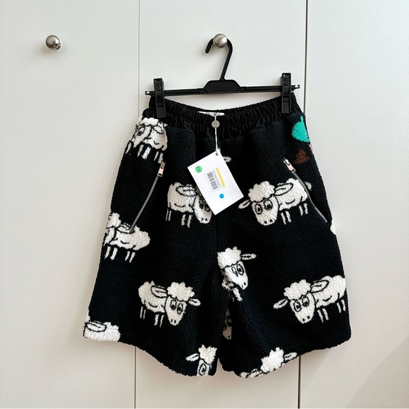 Natasha Zinko Duo Sheep Print Fleece Shorts NWT - Picture 9 of 13